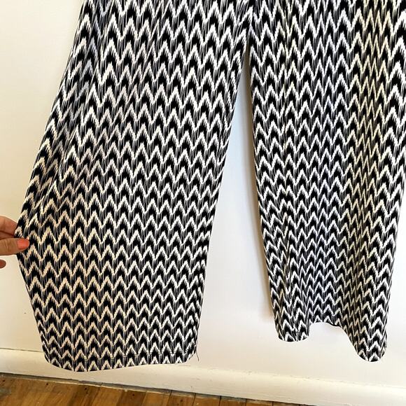 Calvin Klein Sleeveless Chevron Stripe Drawstring Jumpsuit Size 4 - Picture 3 of 8